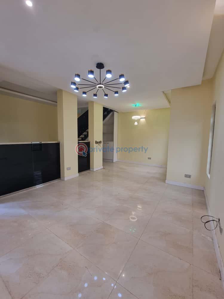 4 bedroom Semi detached Duplex For Sale Sunmola Street Mende Maryland Lagos - 10