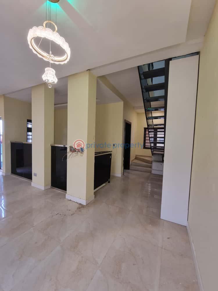 4 bedroom Semi detached Duplex For Sale Sunmola Street Mende Maryland Lagos - 2