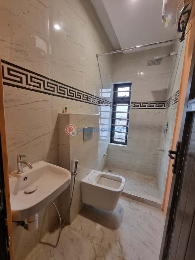 4 bedroom Semi detached Duplex For Sale Sunmola Street Mende Maryland Lagos - 6