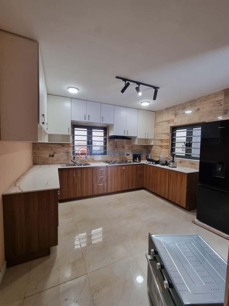 4 bedroom Semi detached Duplex For Sale Sunmola Street Mende Maryland Lagos - 7