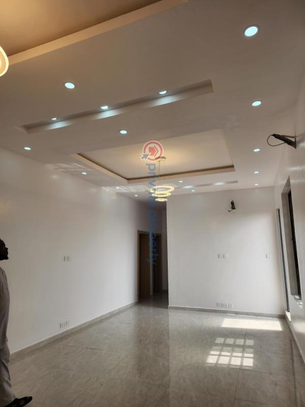 For sale 3 bedroom Block Of Flats Off Montgomery Road Yaba Sabo Yaba