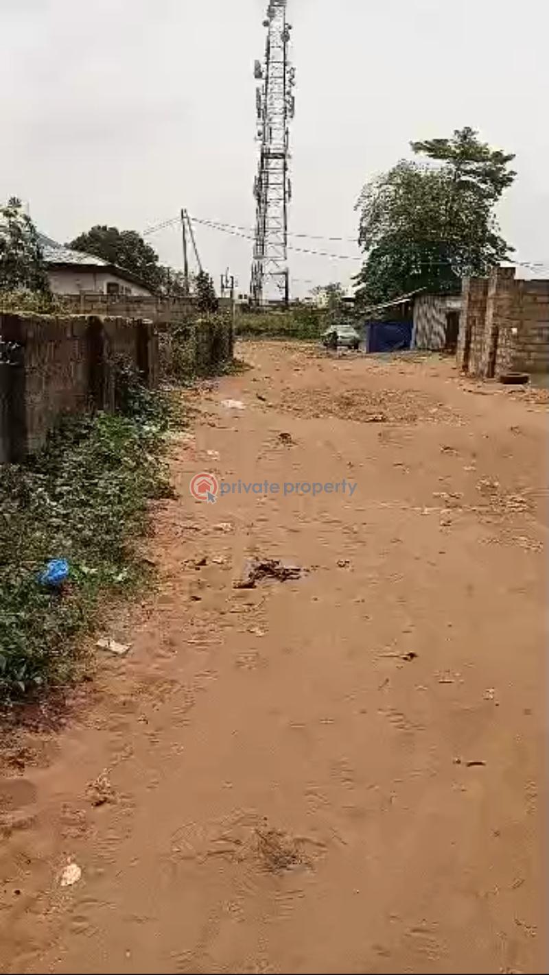 Mall/Complex/Plaza For Sale Sapele Road. Benin Edo - 2