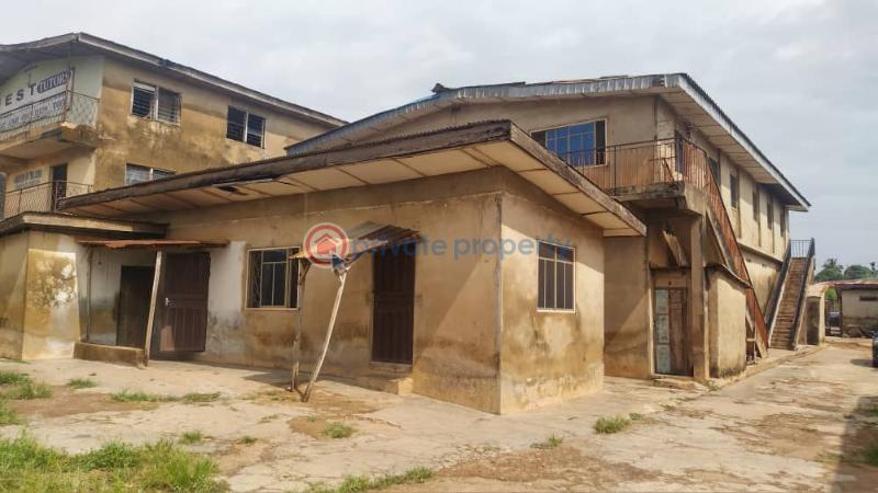 Office For Sale Monatan Road, Iyana Church Iwo Road Ibadan Oyo - 1