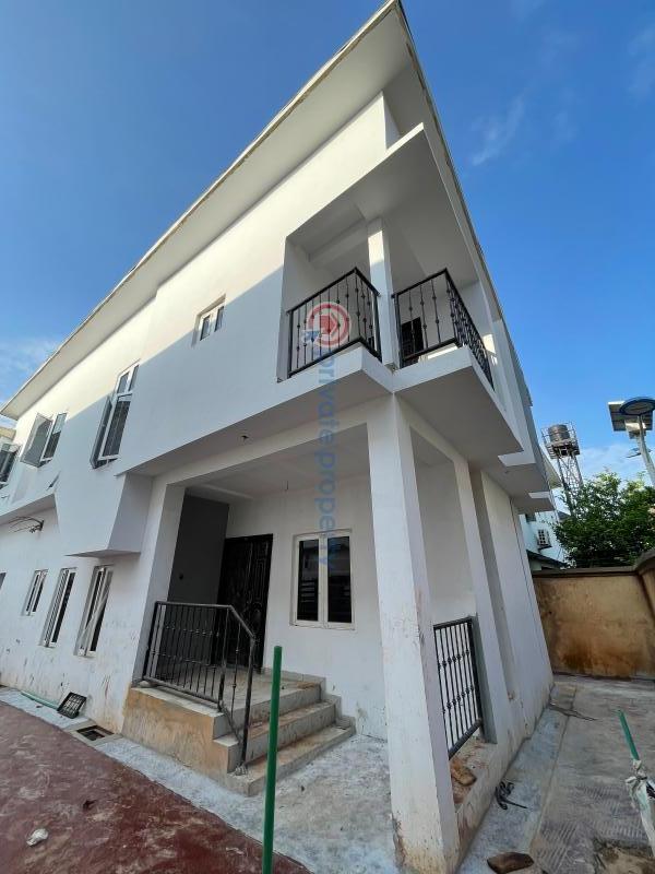 5 bedroom Duplex For Sale Arowojobe Estate Mende Maryland Lagos - 0