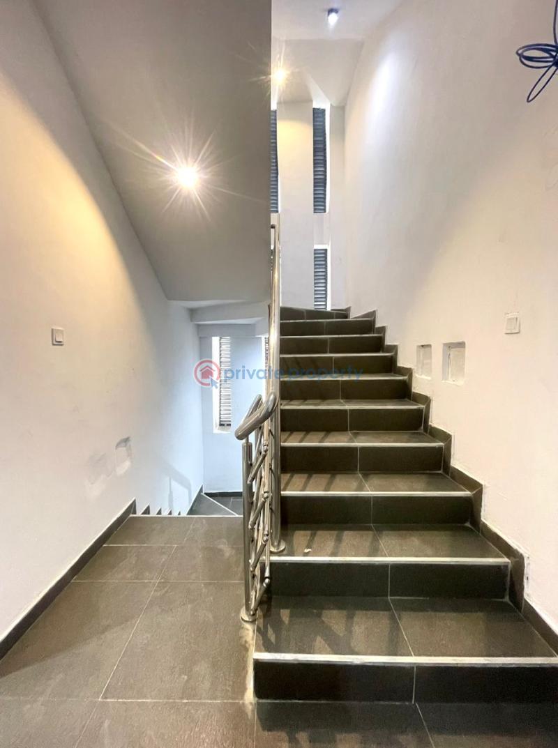Quality luxury spacious 2 bedroom apartment with swimming pool and gym - 3 2 bedroom House For Sale Ologolo Lekki Lagos - 3