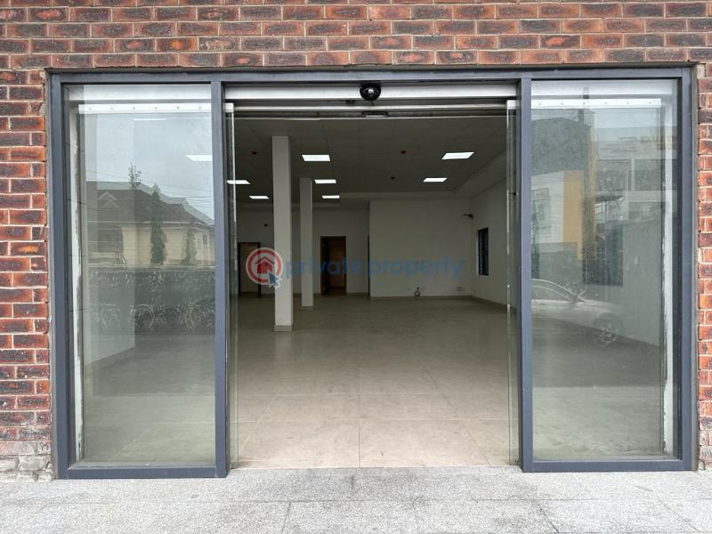 Quality modern purpose built commercial retail space - 6 Shop For Rent Opp Admiralty Way Lekki Phase 1 Lagos - 6
