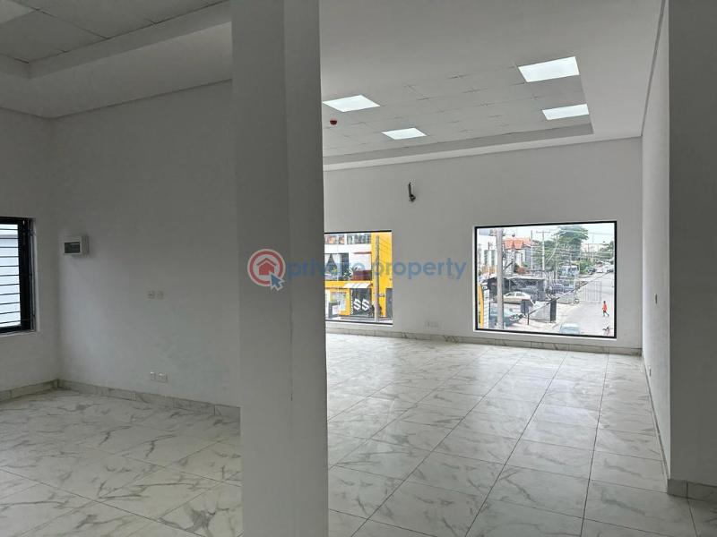 Quality modern purpose built commercial retail space - 3 Shop For Rent Opp Admiralty Way Lekki Phase 1 Lagos - 3