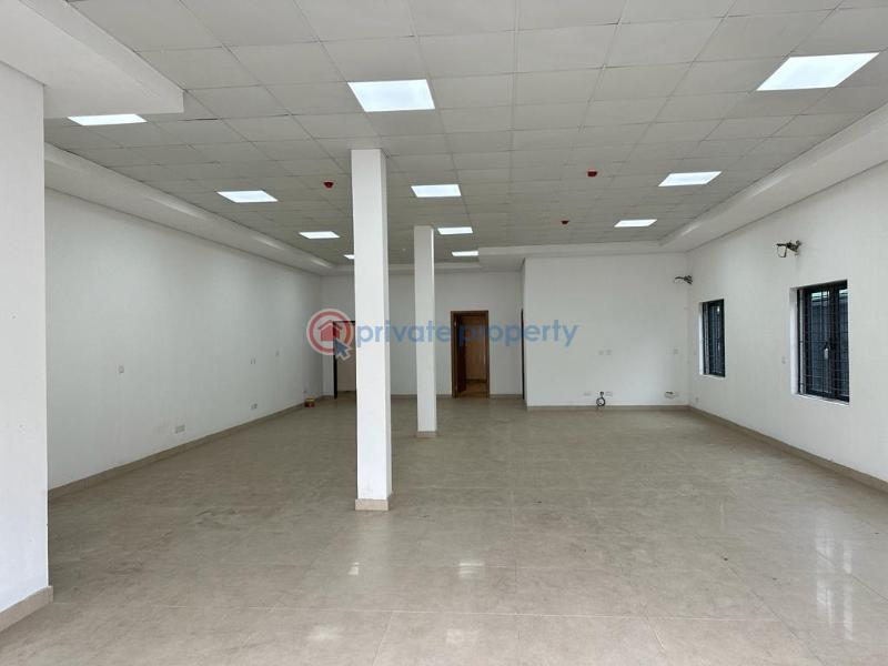 Quality modern purpose built commercial retail space - 4 Shop For Rent Opp Admiralty Way Lekki Phase 1 Lagos - 4