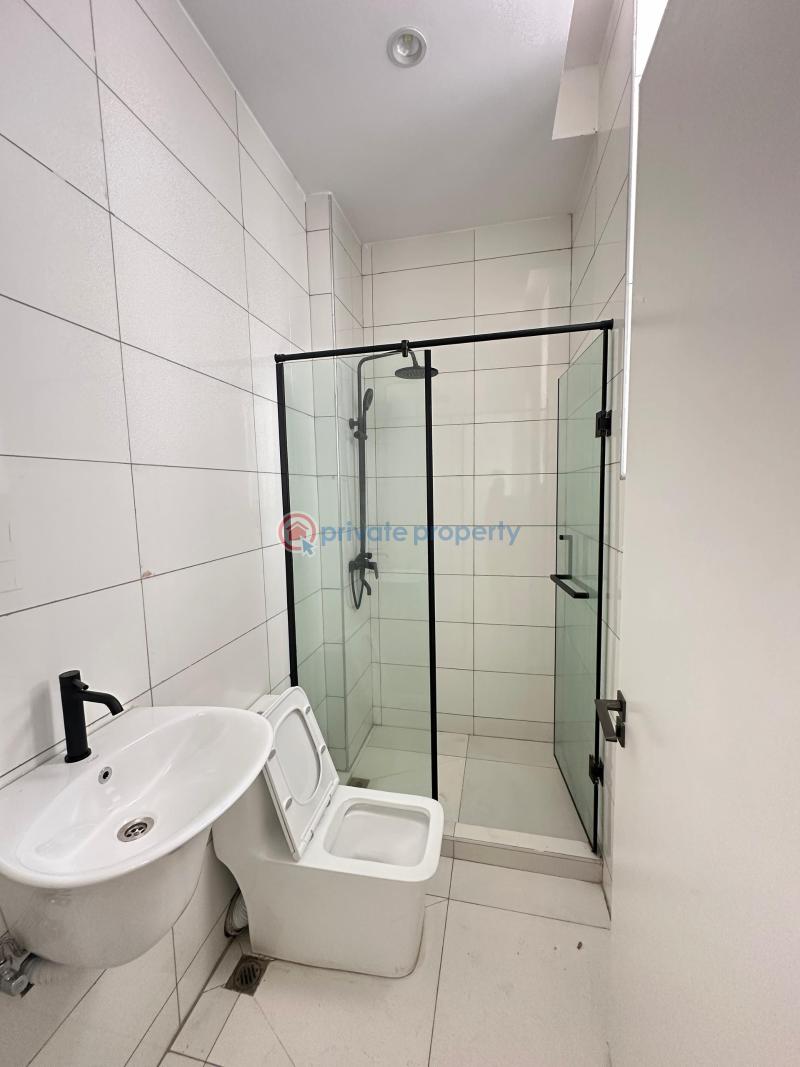 Quality spacious 2 bedroom apartment with receptionist office, swimming pool, gym and elevator - 9 2 bedroom House For Sale Victoria Island Lagos - 9