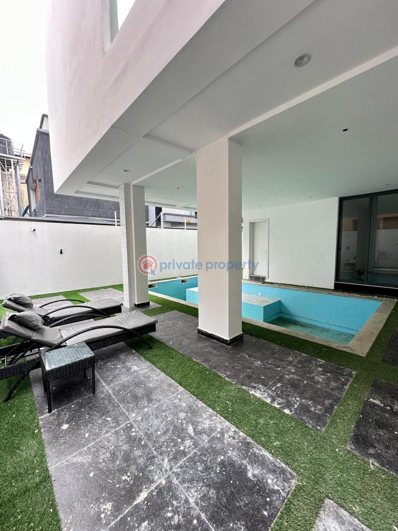 Quality spacious 2 bedroom apartment with receptionist office, swimming pool, gym and elevator - 13 2 bedroom House For Sale Victoria Island Lagos - 13