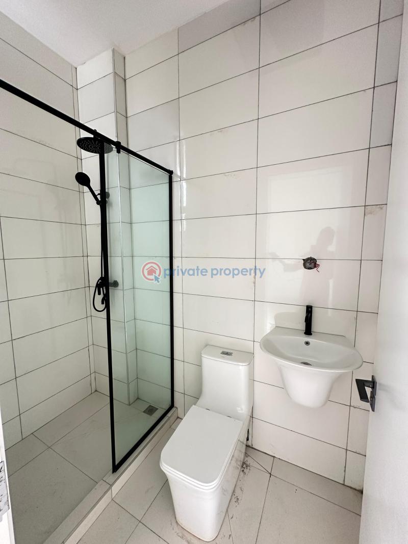 Quality spacious 2 bedroom apartment with receptionist office, swimming pool, gym and elevator - 15 2 bedroom House For Sale Victoria Island Lagos - 15