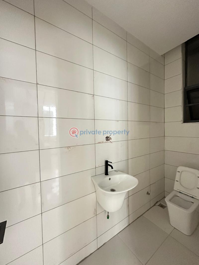 Quality spacious 2 bedroom apartment with receptionist office, swimming pool, gym and elevator - 8 2 bedroom House For Sale Victoria Island Lagos - 8