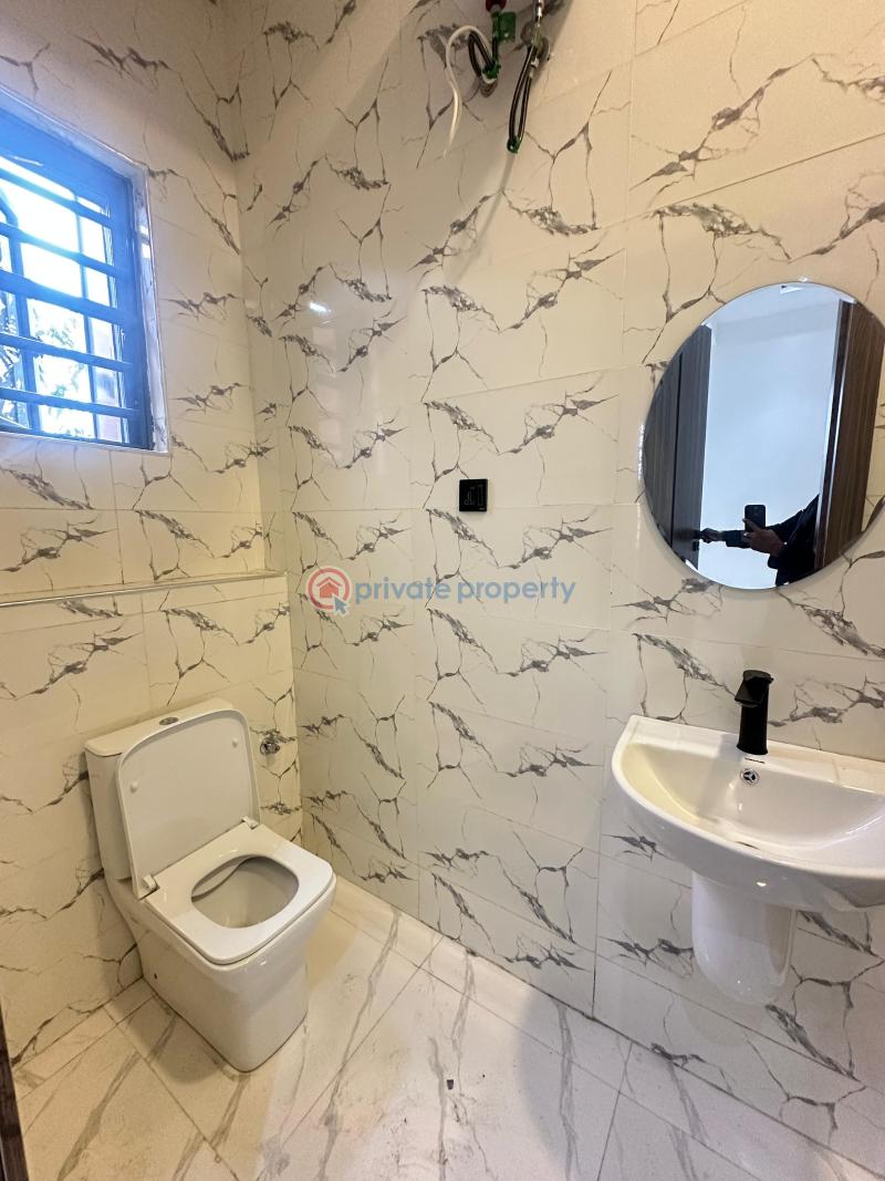 Quality spacious luxury 2 bedroom apartment with receptionist office swimming pool and elevator - 16 2 bedroom House For Sale Lekki Phase 1 Lagos - 16