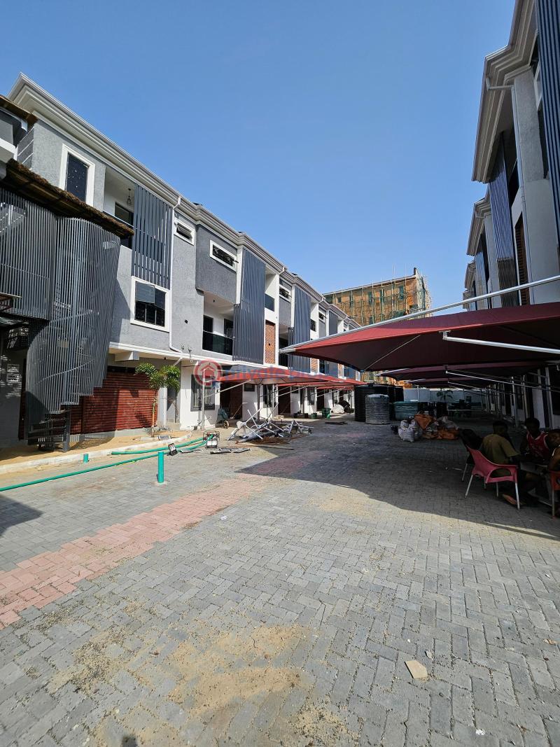 4 bedroom Terraced Duplex For Sale Freedom Way Lekki Phase 1 Lagos - 11