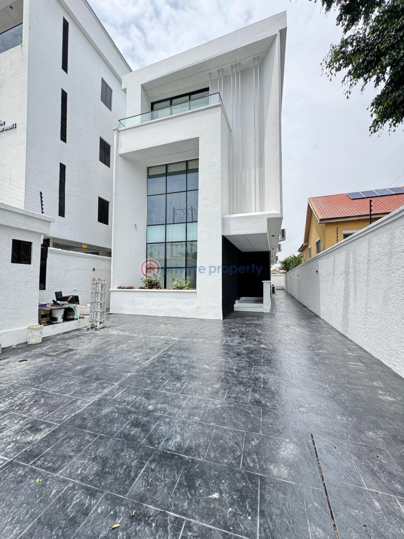 4 bedroom Detached Duplex For Sale Lekki Phase 1 Lagos - 3