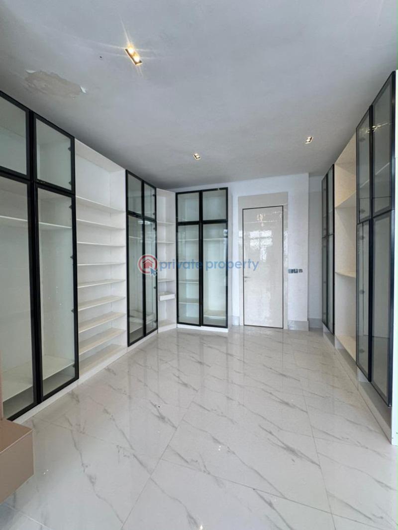 5 bedroom Detached Duplex For Sale Chevron Lekki Lagos - 8
