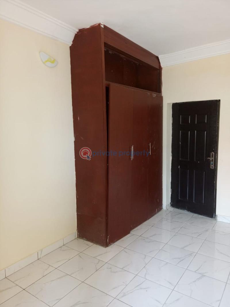 3 bedroom Block Of Flats For Rent Utako Abuja Phase 2  - 5
