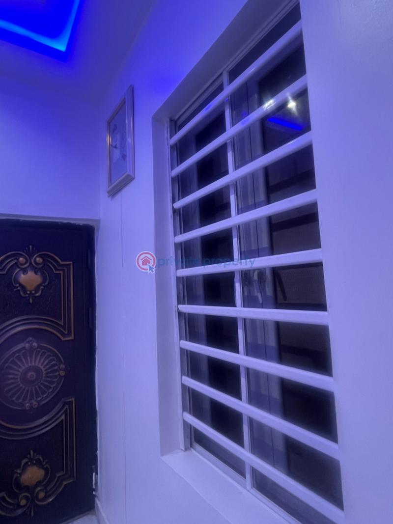 Workstation Short let Nō12 Lukmon Bankole St. Beside Atlantis Iii Estate. Ologolo Lekki Lagos - 4