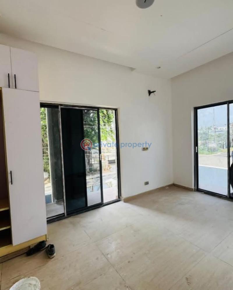 3 bedroom Shared Apartment For Sale . Ikeja GRA Lagos - 4