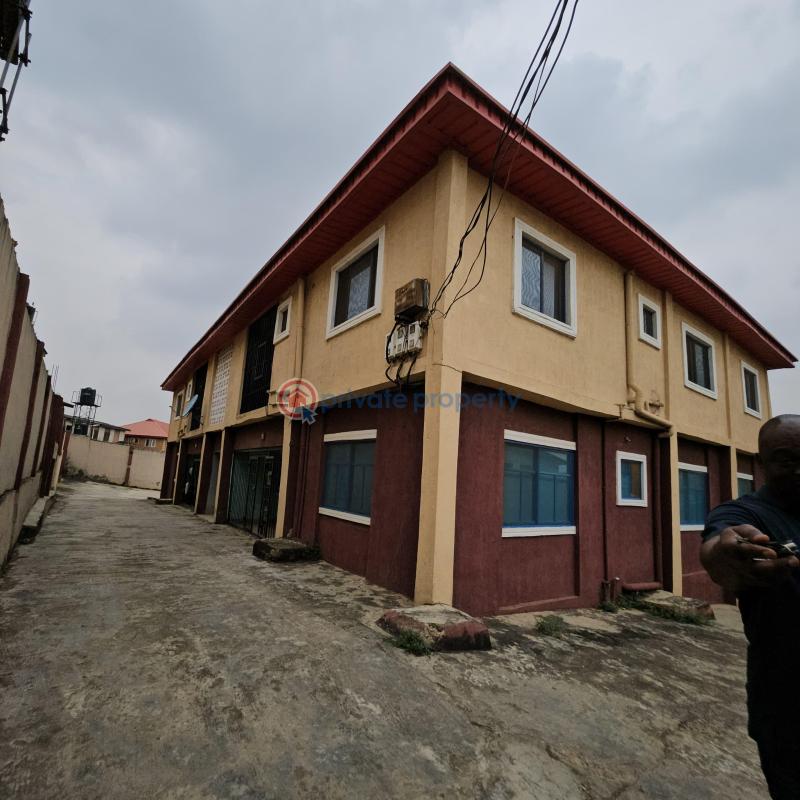 2 bedroom Block Of Flats For Sale Isolo Lagos - 3