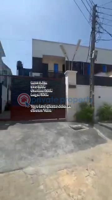 1 bedroom Mini Flat For Rent Toye Kuti Street, Off Isaac John, Fadeyi Yaba Fadeyi Shomolu Lagos - 2