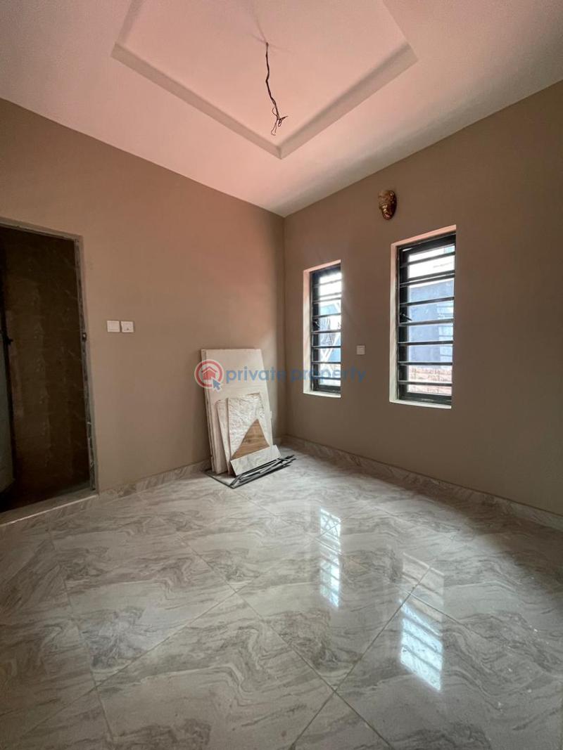 2 bedroom Block Of Flats For Rent Akintan Street Off Ojuelegba Surulere. Ojuelegba Surulere Lagos - 5