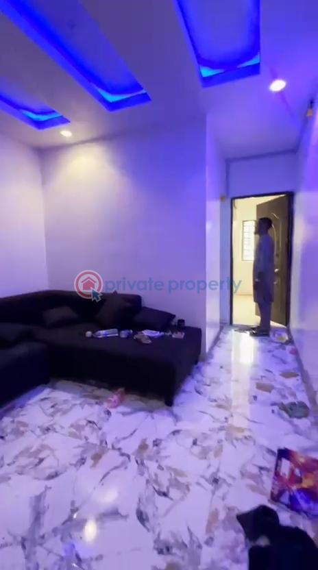 1 bedroom Mini Flat For Rent Onike Yaba Lagos - 2