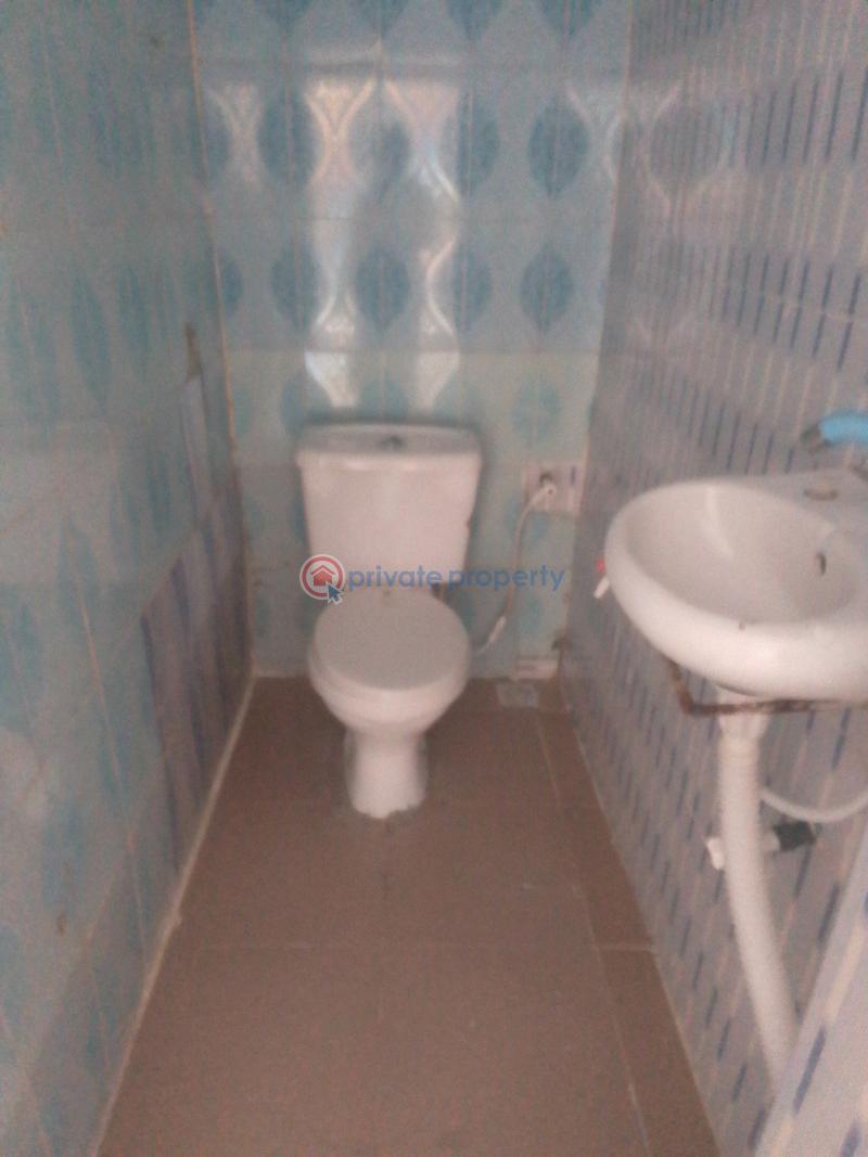 2 bedroom Flat & Apartment For Rent Ago Palace Isolo Lagos - 4