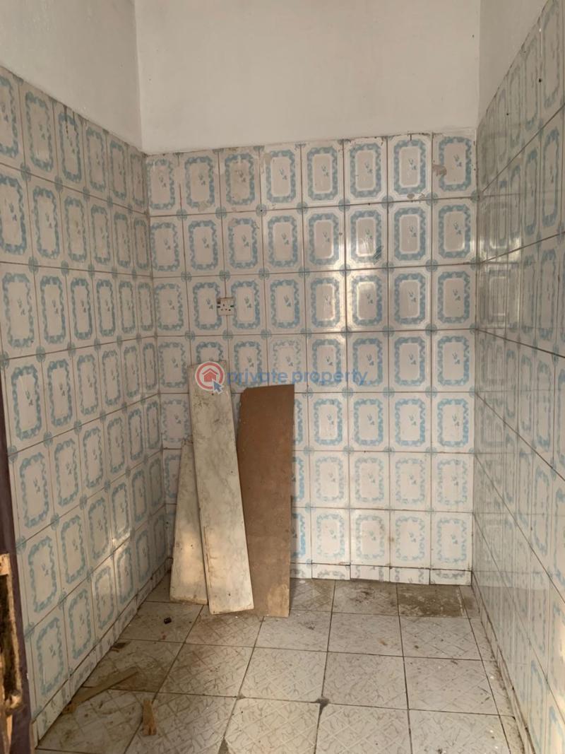 Renovated 2 bedroom flat | mpape - 4 2 bedroom Block Of Flats For Rent Berger Quarry, Mpape Mpape Abuja Phase 4  - 4