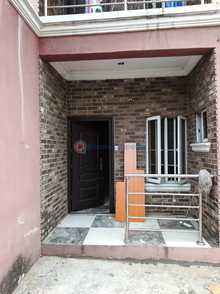 3 bedroom Block Of Flats For Rent Olohunda Gra Estate Magodo Kosofe/Ikosi Lagos - 2