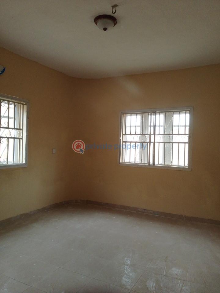 Renovated 3 bedroom flat - 5 3 bedroom Block Of Flats For Rent Sanyo, Off Iwo Road Expressway, Ibadan Ibadan Oyo - 5