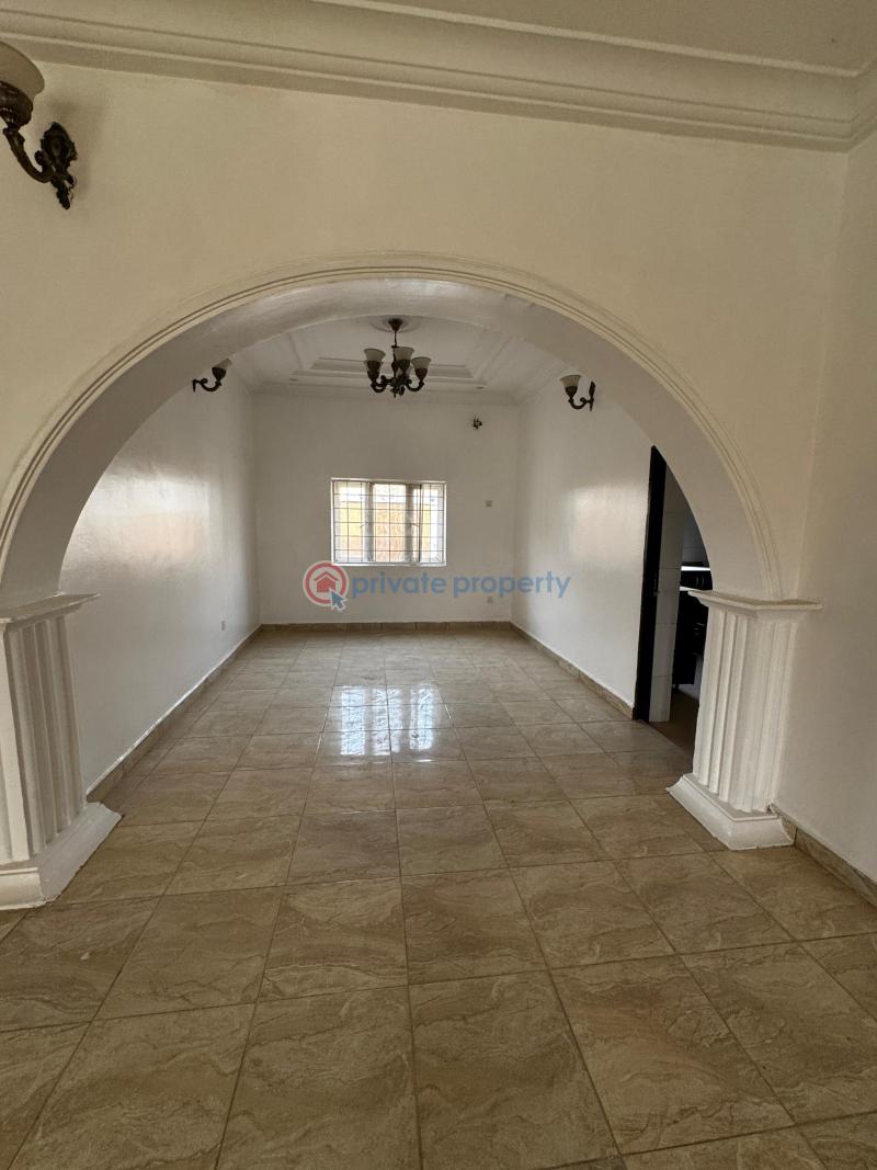3 bedroom Block Of Flats For Rent Jahi Gilmore Jahi Abuja Phase 2  - 2