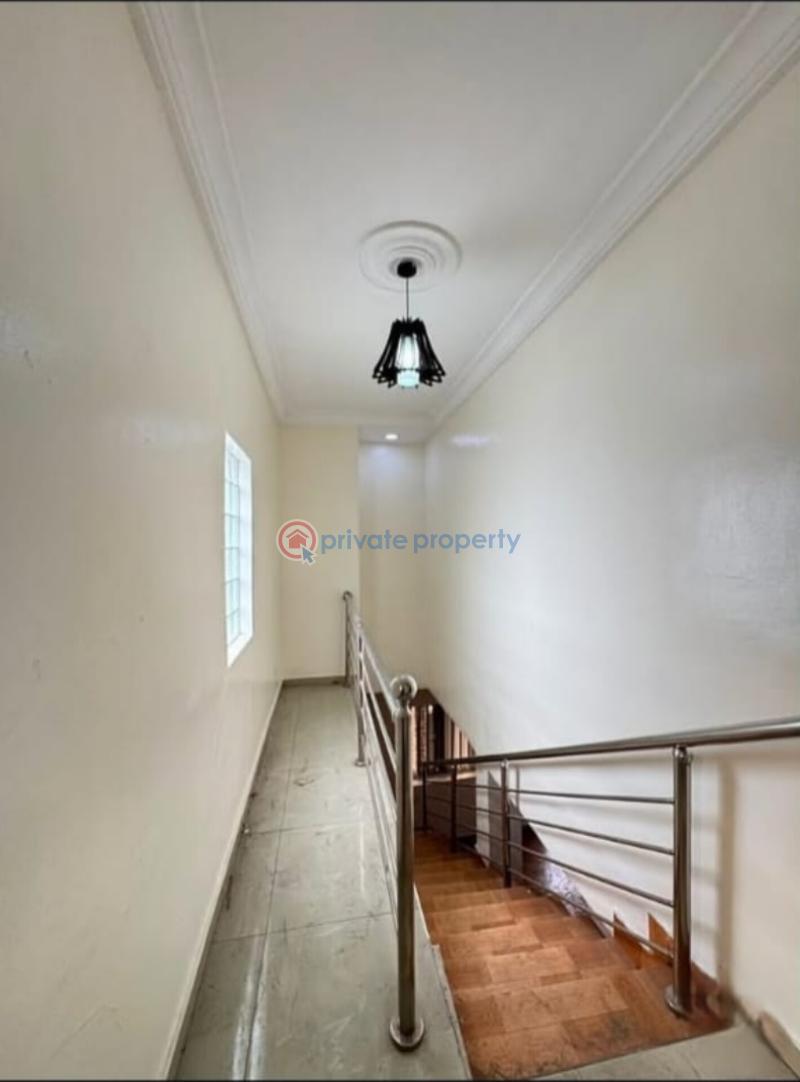 4 bedroom Semi detached Duplex For Sale Surulere Lagos - 9
