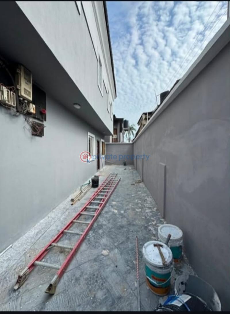 4 bedroom Semi detached Duplex For Sale Surulere Lagos - 6