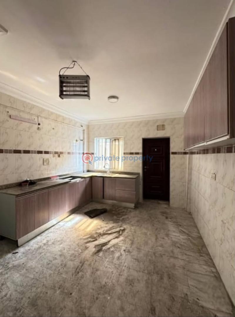 4 bedroom Semi detached Duplex For Sale Surulere Lagos - 3