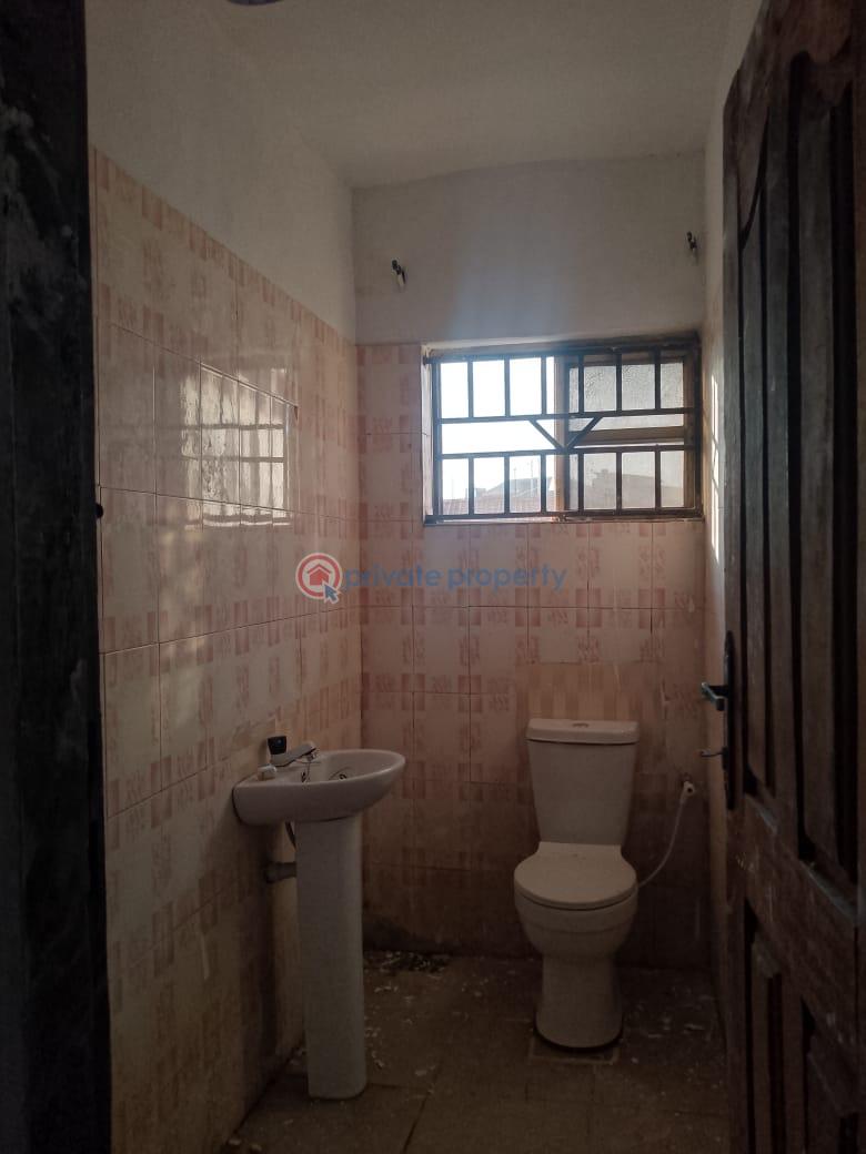 1 bedroom Block Of Flats For Rent Ire Akari Estate Axis, Akala Express Ibadan Oyo - 0