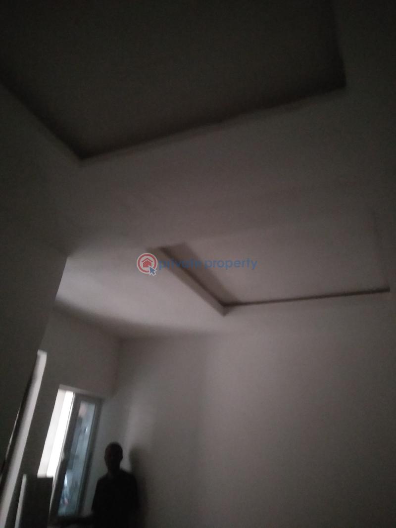 1 bedroom Self Contain For Rent Oroigwe Road Just One Drop From Rumuodara Junction Port Harcourt Rivers - 1