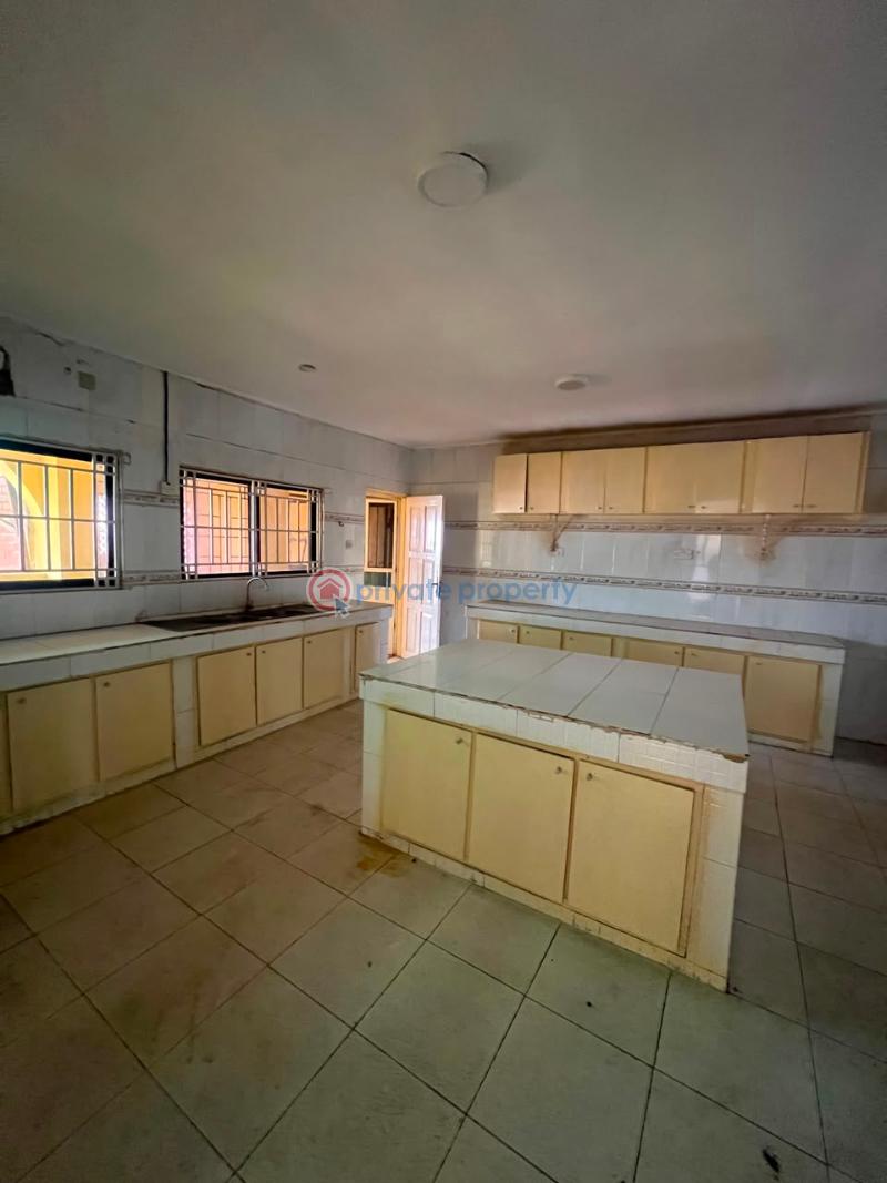 3 bedroom Shared Apartment For Rent Lekki Phase 1 Lagos - 3