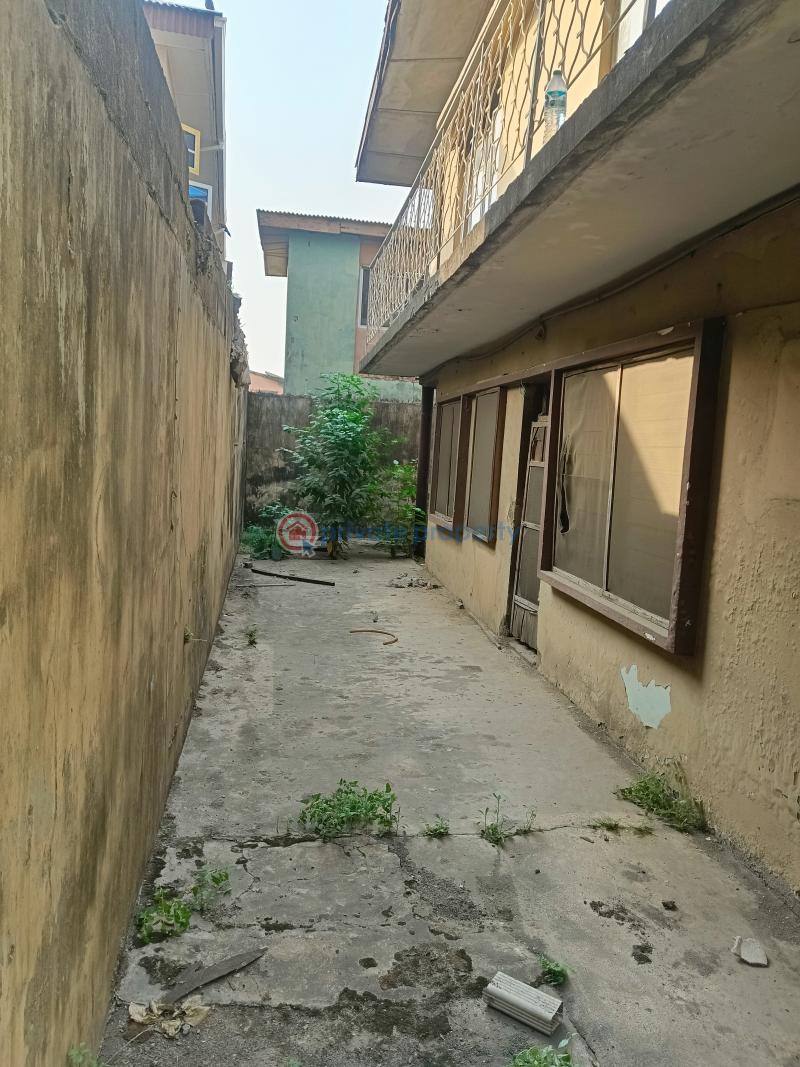 Renovated storey building on a plot of land - 1 10 bedroom Block Of Flats For Sale Ilupeju Estate Ilupeju Lagos - 1