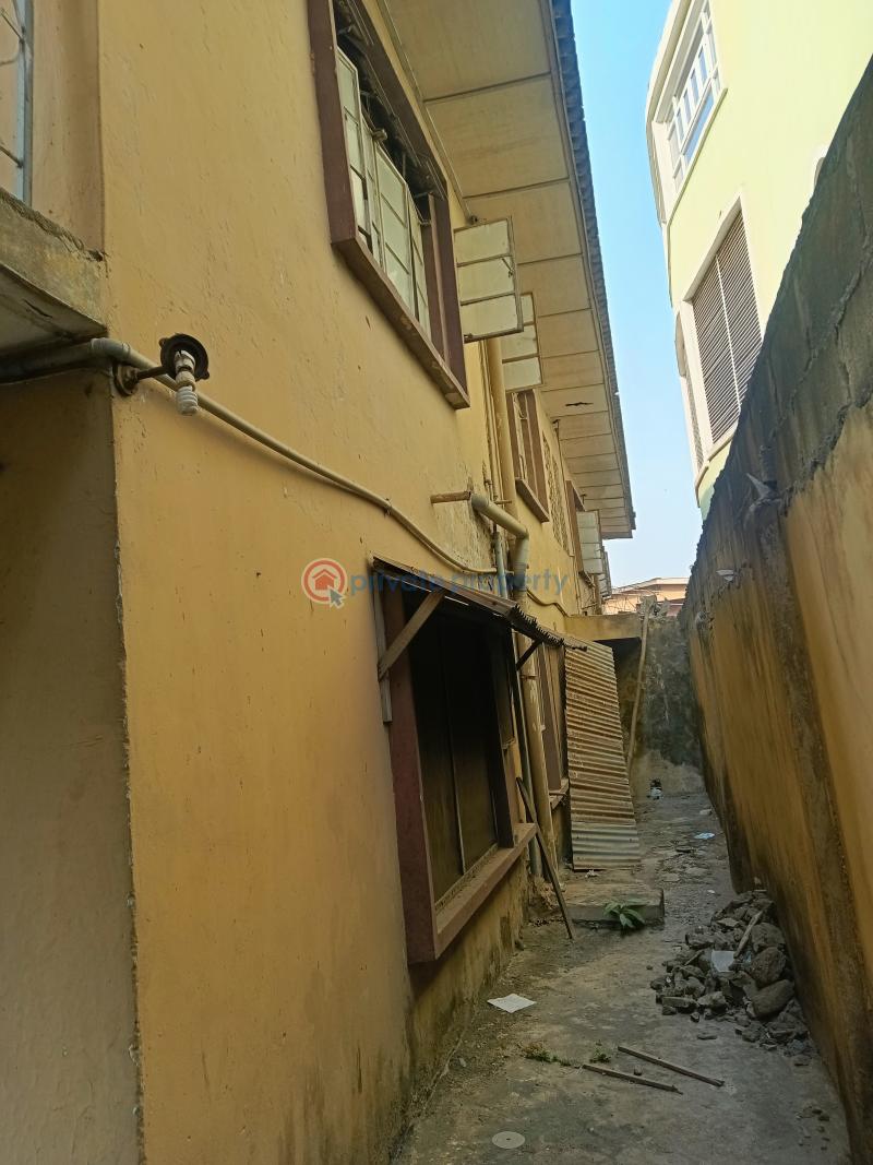 Renovated storey building on a plot of land - 2 10 bedroom Block Of Flats For Sale Ilupeju Estate Ilupeju Lagos - 2