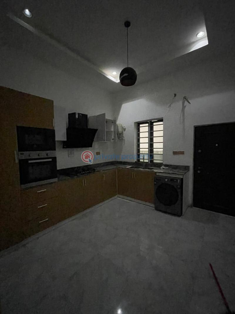 4 bedroom Block Of Flats For Rent Chevron Drive Lekki Lagos - 4