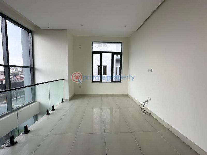 Rent alert 🚨 | 4-bedroom terrace duplex with bq – new road, lekki - 5 4 bedroom Block Of Flats For Rent New Road Lekki Phase 1 Lagos - 5