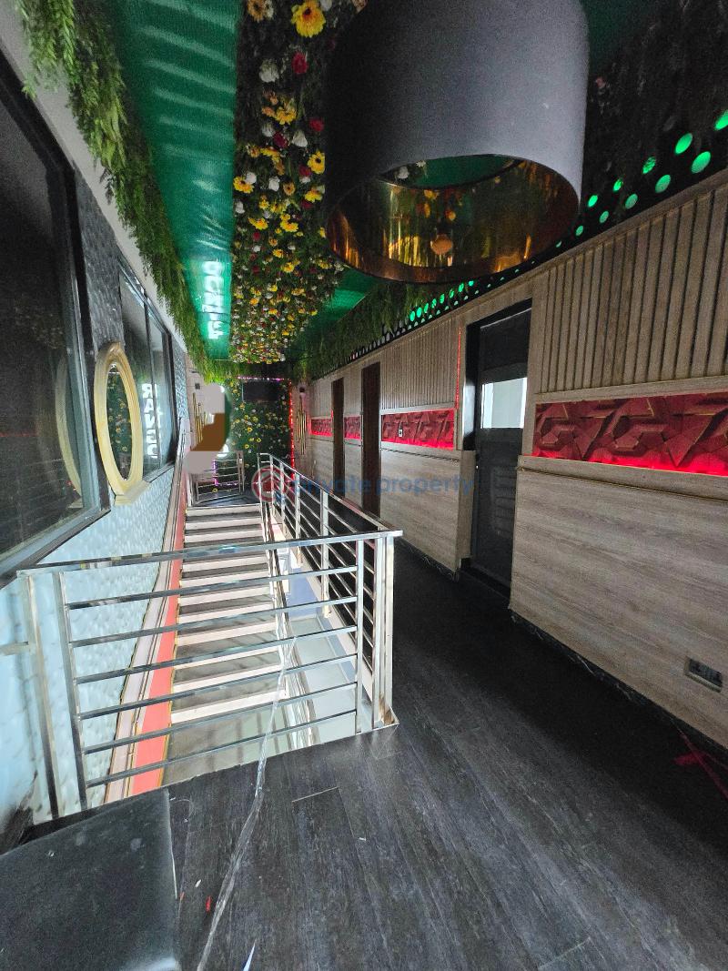 Restaurant space available - 7 Restaurant/Bar For Rent Lekki Phase 1 Lagos - 7