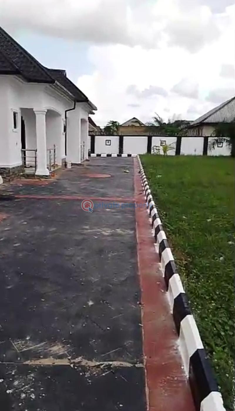 Block Of Flats For Sale Back Of Guinness Area By Old Road Off Sapele Road Benin Edo - 5