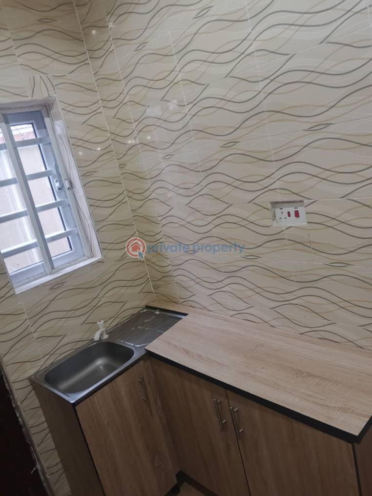 Room and parlor self at zenith hospital elebu - 3 1 bedroom Mini Flat For Rent Zenith Elebu Ibadan Oyo - 3