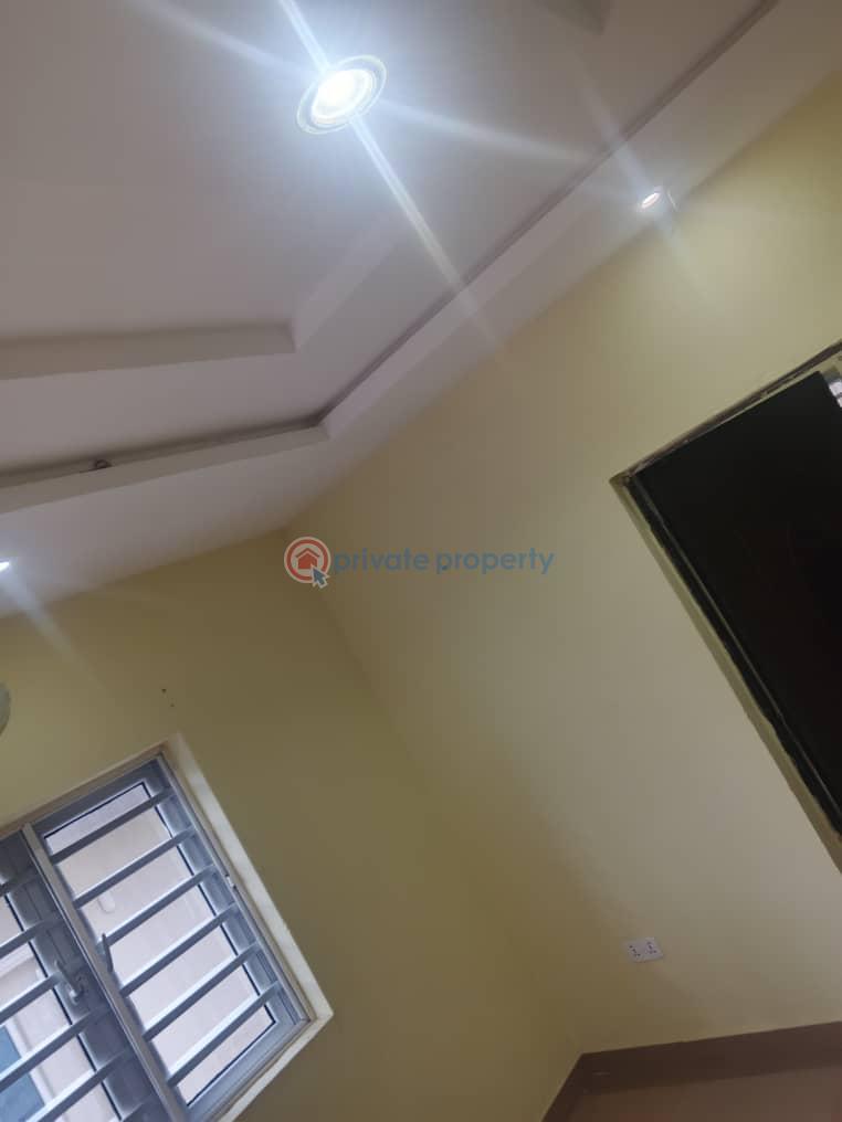 Room and parlor self at zenith hospital elebu - 6 1 bedroom Mini Flat For Rent Zenith Elebu Ibadan Oyo - 6