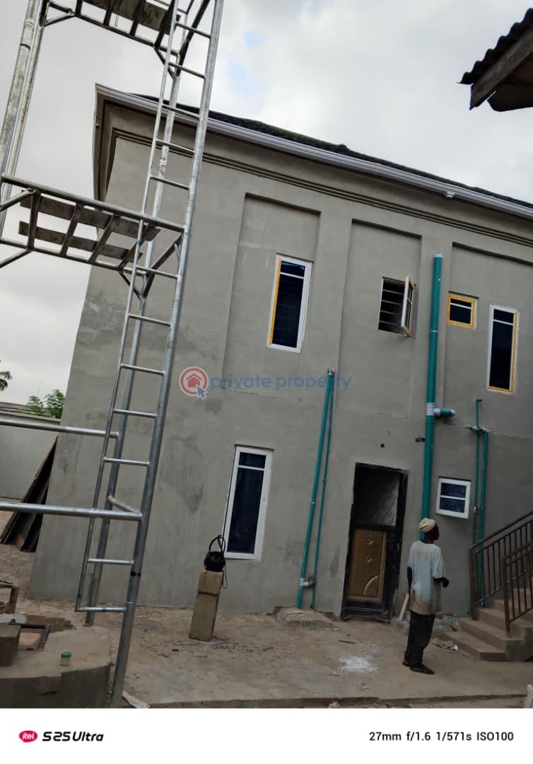 Block Of Flats For Rent Oyesian Back Of Kolapo Ishola Gra Akobo Ibadan Oyo - 1