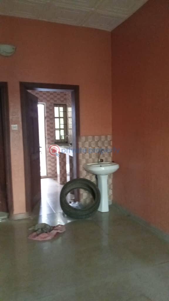 Room and parlor self with modern facilities - 4 Block Of Flats For Rent Kasumu Estate Zone C Off Tipper Garage Akala Express Ibadan Oyo - 4