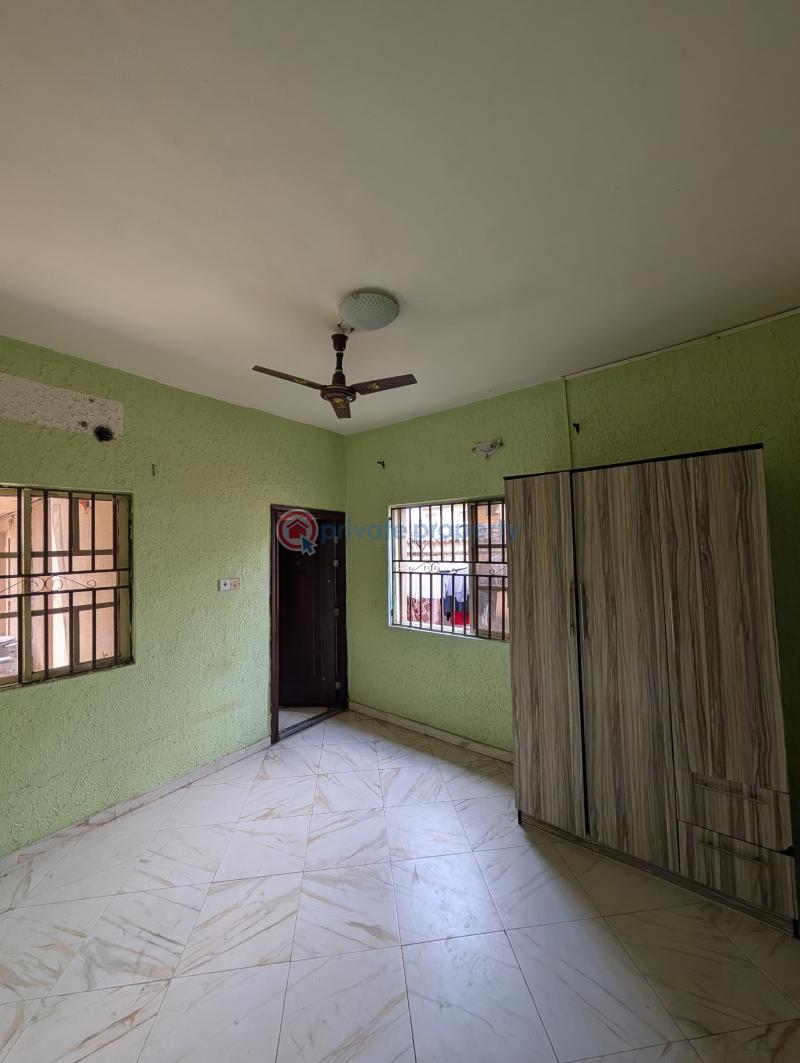 Flat & Apartment For Rent At Ikolaba Not Far From Bone Hotel Ibadan Oyo - 3