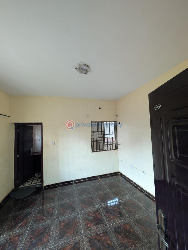 Flat & Apartment For Rent At Ikolaba Not Far From Bone Hotel Ibadan Oyo - 7